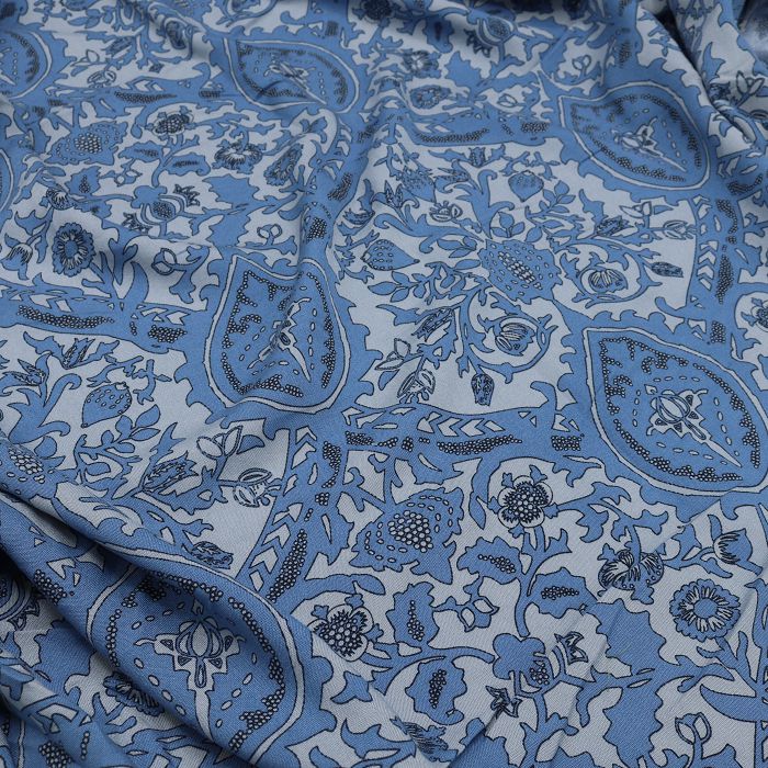 Штапель шир.150см, голубой цветочный орнамент на св.сером 